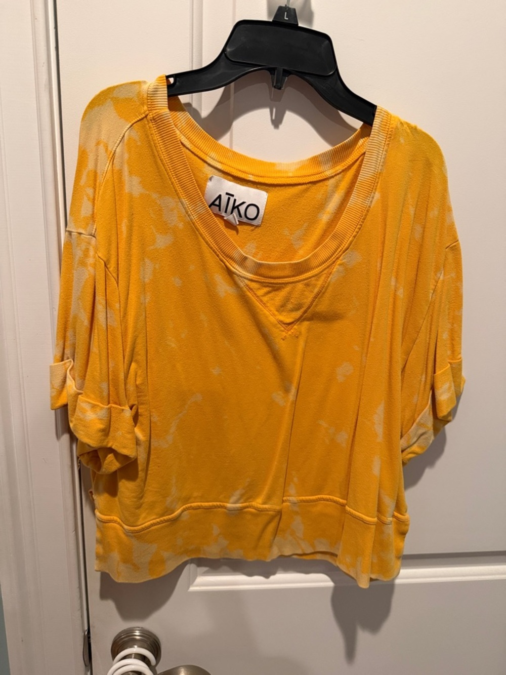 Aiko Yellow Tie-Dye Cropped Sweatshirt with Rolled Sleeves